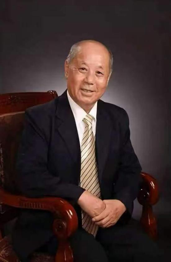 ​世界艺术泰斗丰碑奖——崔元泽作品展