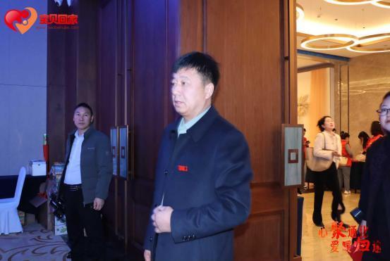 王显胜以雷锋之魂、守护之责、筑团圆之路